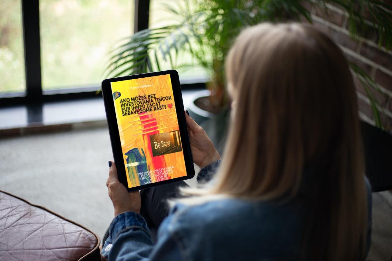 Ako môžeš BEZ investovania tisícok eur IHNEĎ začať sebavedome rásť? - e-book cover